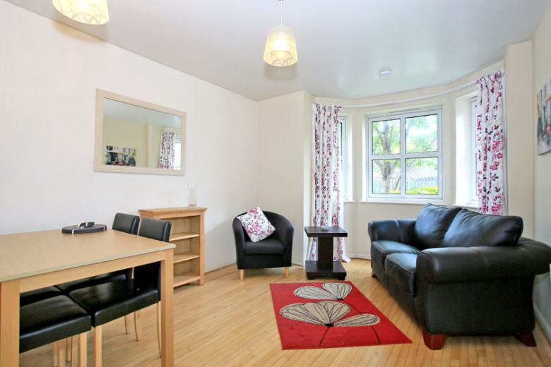 56c Ashgrove Road, Aberdeen AB25 3AD Mackinnons Solicitors