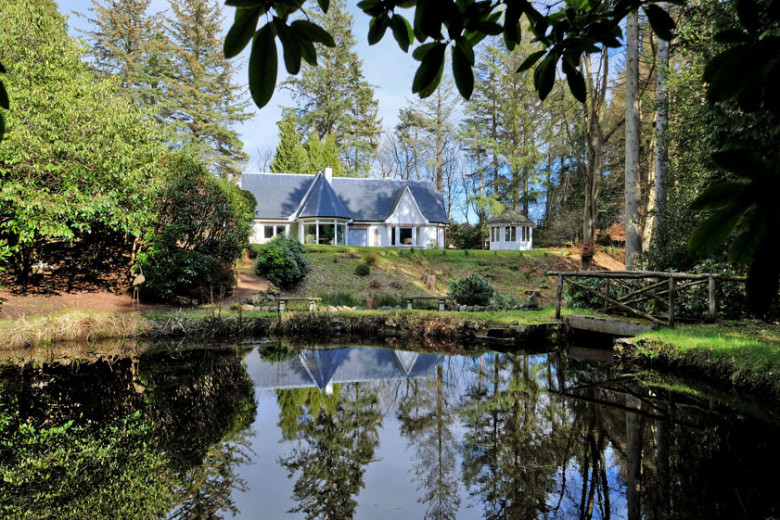 Baylissburn House, Dalmuinzie Road, Bieldside, Aberdeen, AB15 9EB