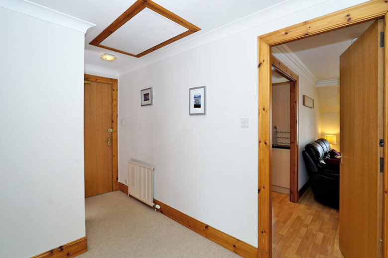 109E Broomhill Road, Aberdeen AB10 6JB Mackinnons Solicitors