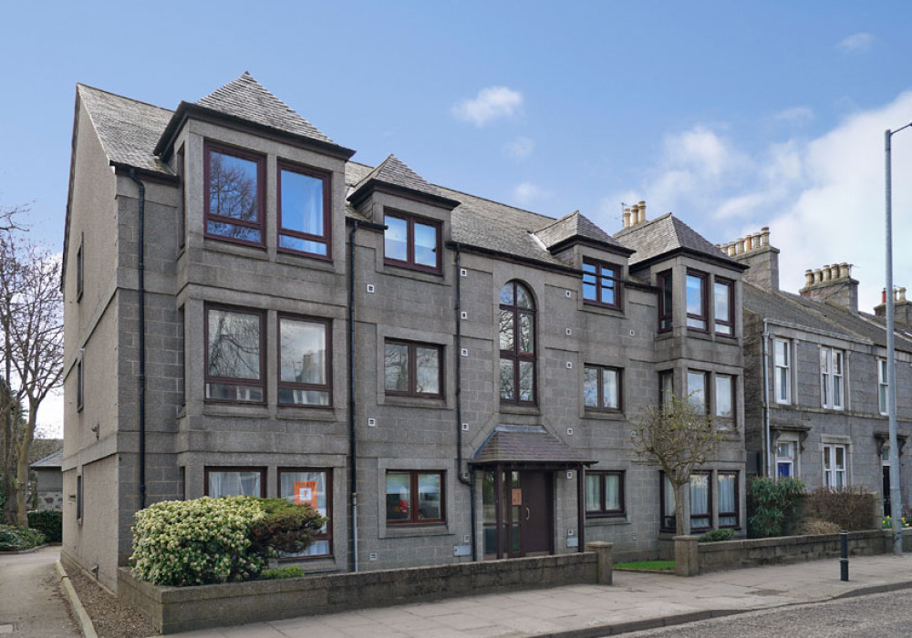 109E Broomhill Road, Aberdeen AB10 6JB Mackinnons Solicitors