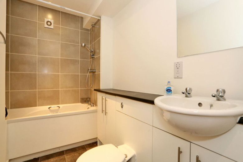 9G Elmbank Terrace, Aberdeen, AB24 3PW Mackinnons Solicitors