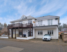 Golf Mews 2 23 9549