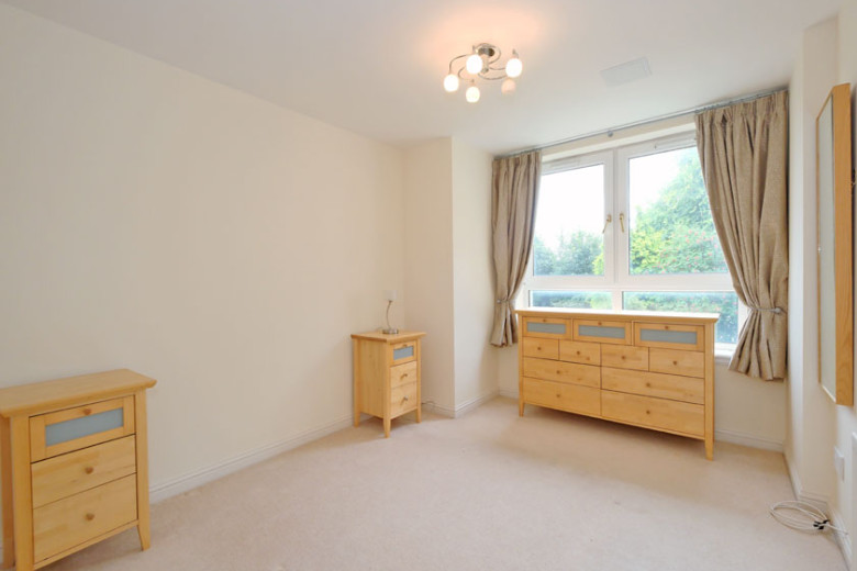 37J Kings Gate, Aberdeen, AB15 4EL Mackinnons Solicitors