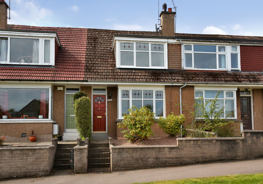 4 Sunnyside Gardens, Aberdeen AB24 3LZ Mackinnons Solicitors