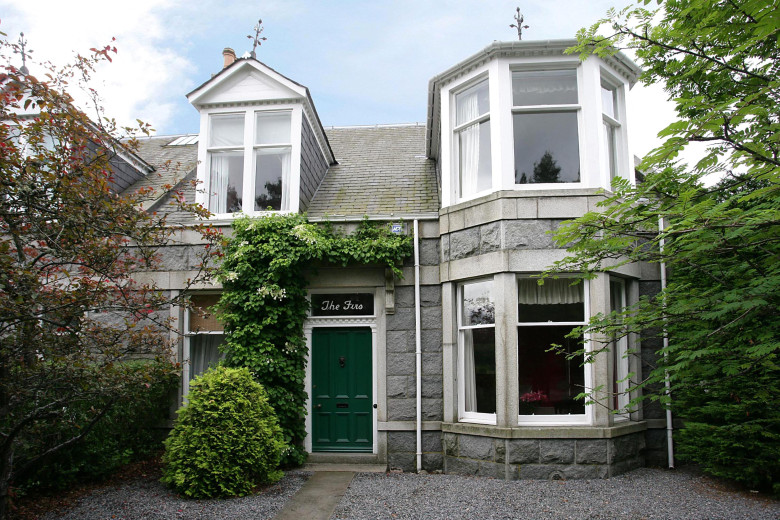 The Firs, Ballater Road, Aboyne Mackinnons Solicitors