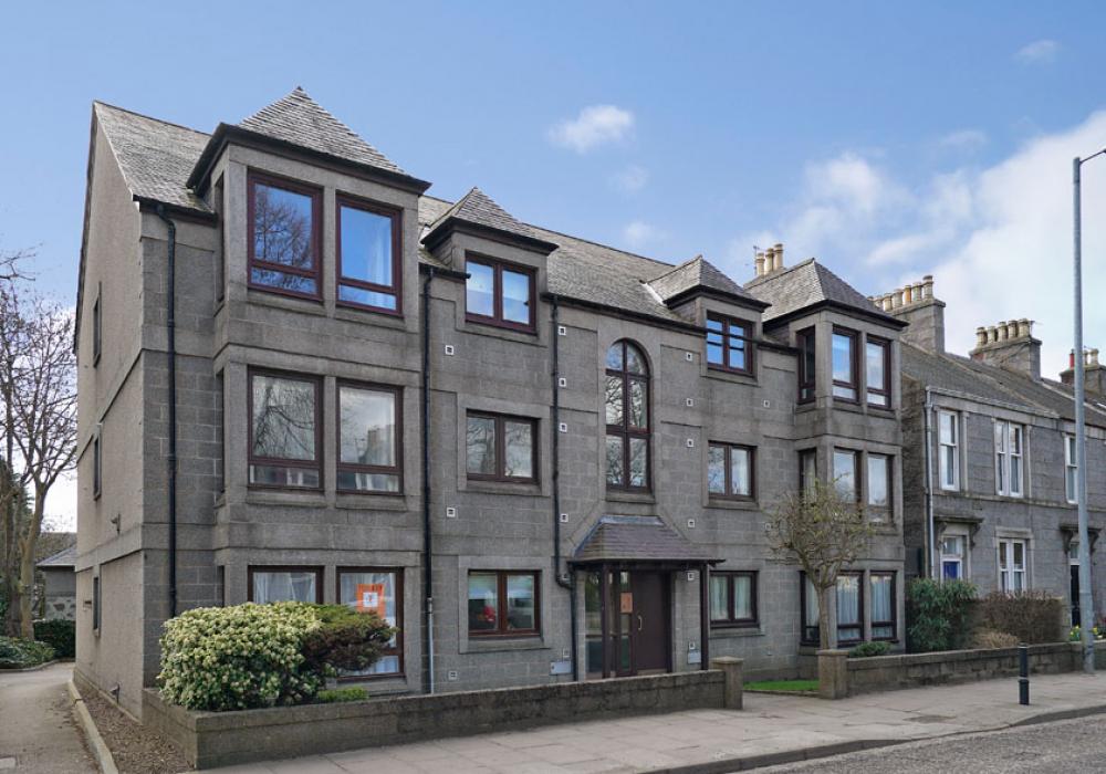 109E Broomhill Road, Aberdeen AB10 6JB Mackinnons Solicitors