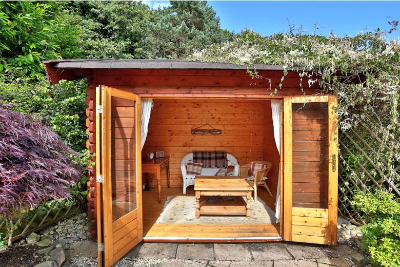 24 Kirk Brae Cults Aberdeen AB15 9SQ Mackinnons Solicitors