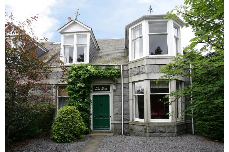 The Firs, Ballater Road, Aboyne Mackinnons Solicitors