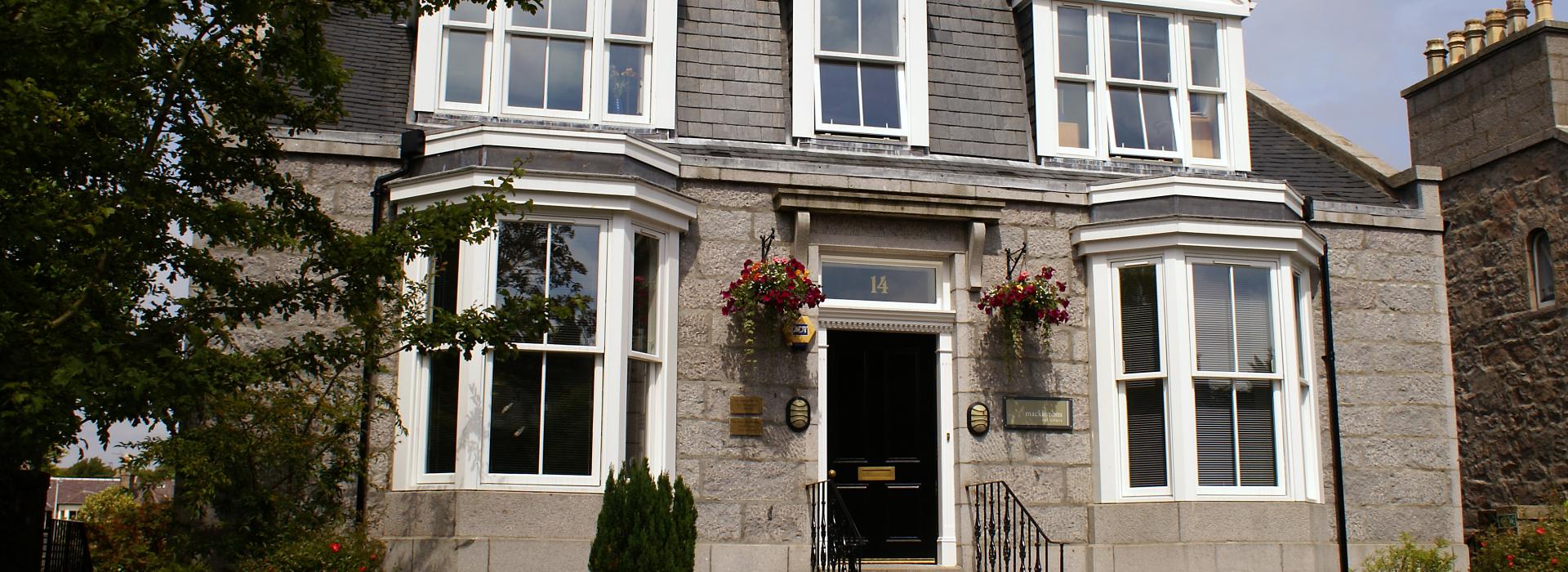 Home Mackinnons Solicitors